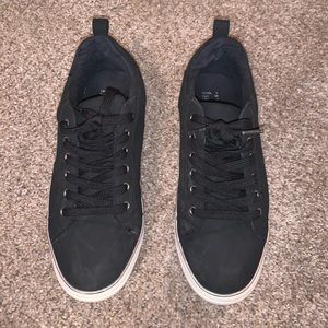 Black Sneakers For Women
